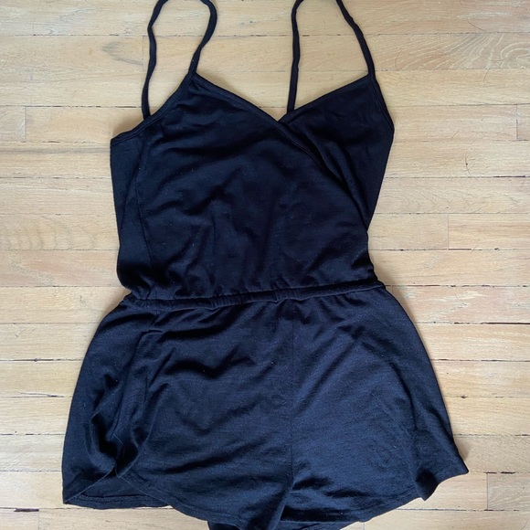 Aritzia Golden by TNA romper Sz M - Picture 4 of 5